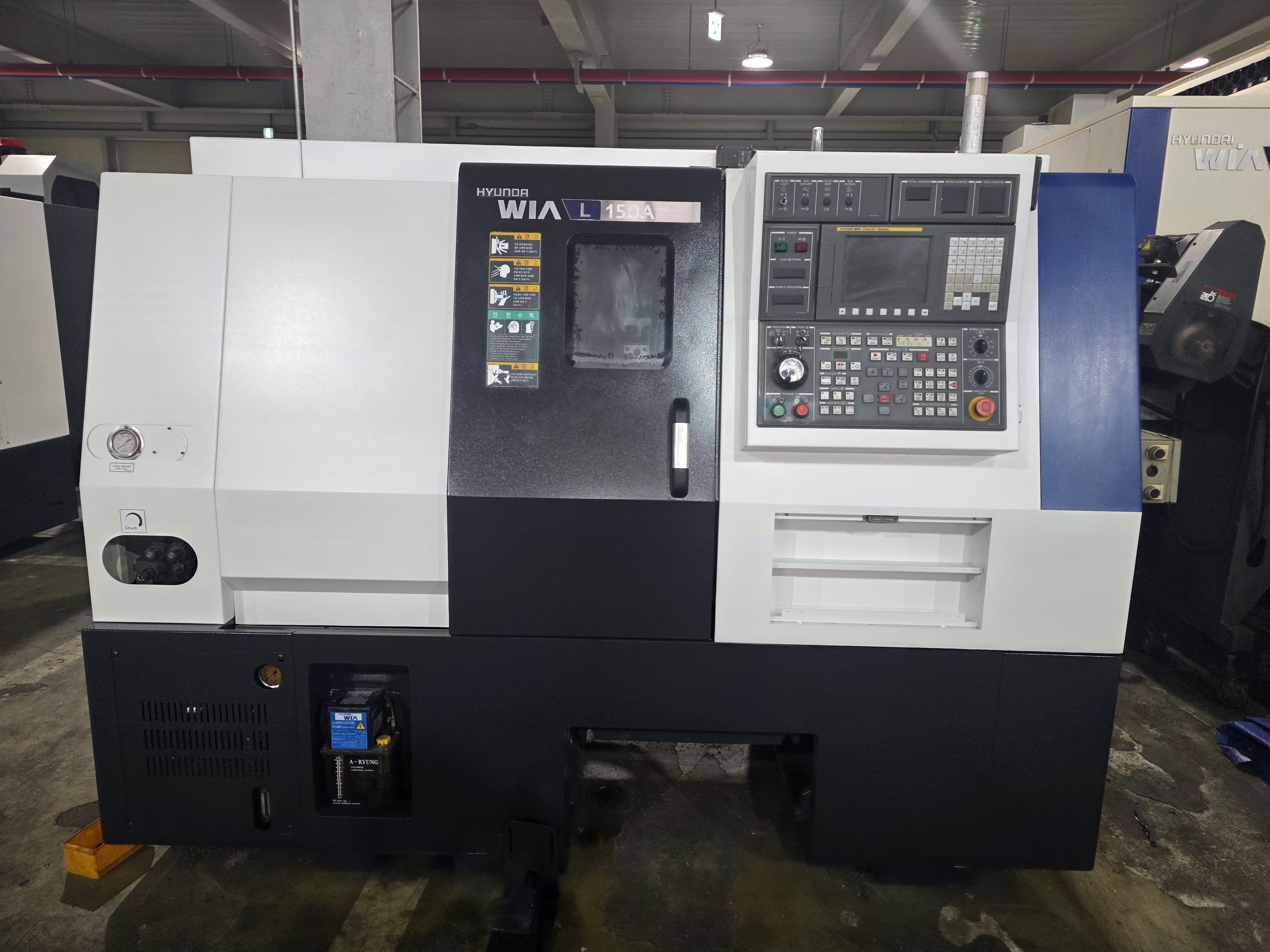 위아6인치 CNC선반 L-150A (2012년식) 2대