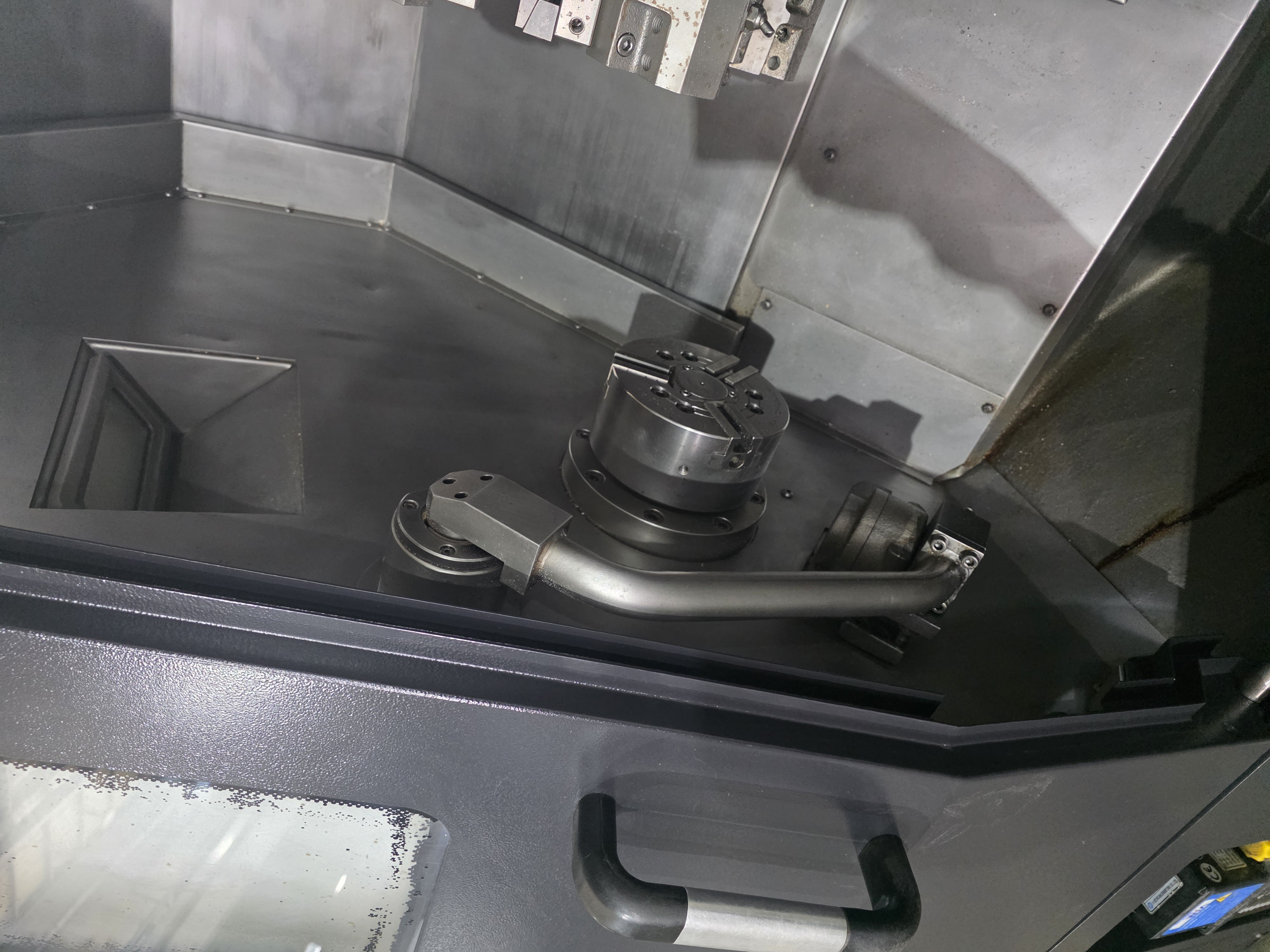 위아6인치 CNC선반 L-150A (2012년식) 2대