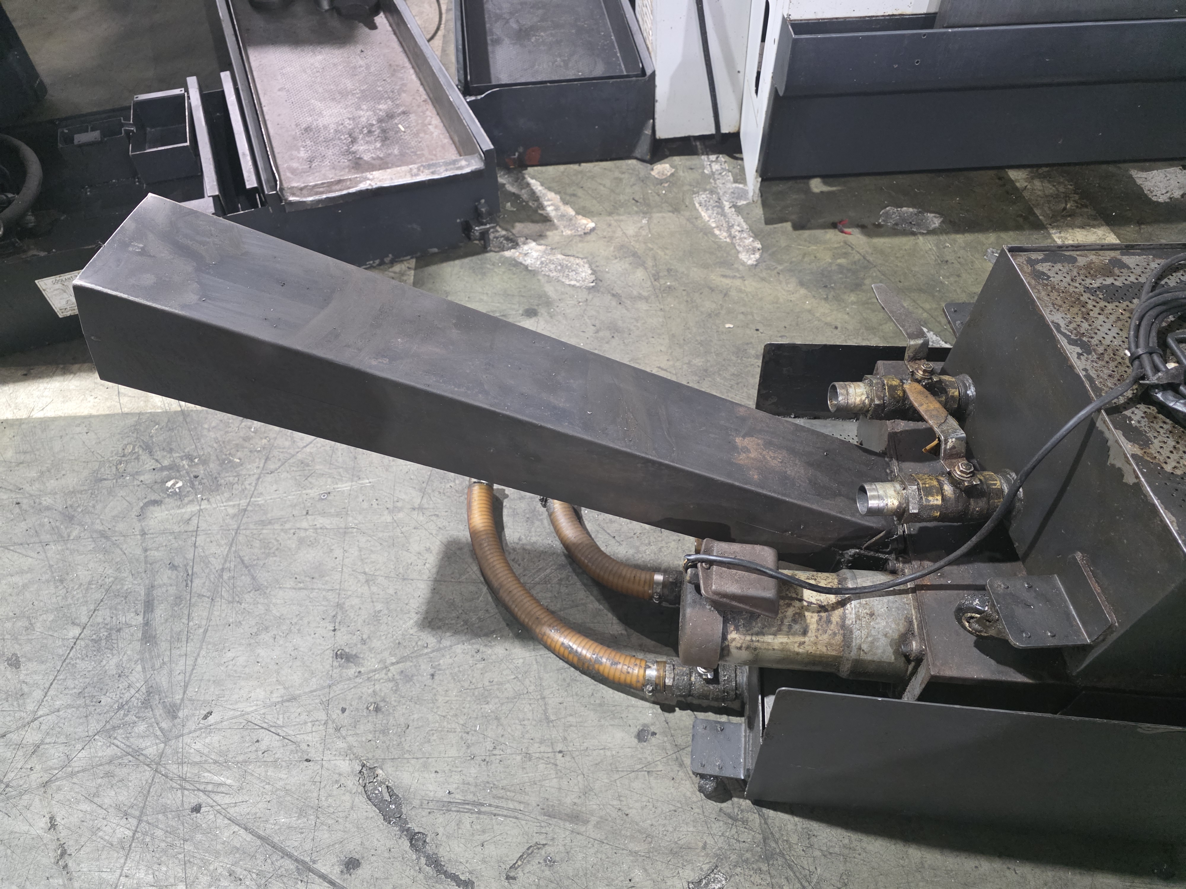 위아6인치 CNC선반 L-150A (2012년식) 2대