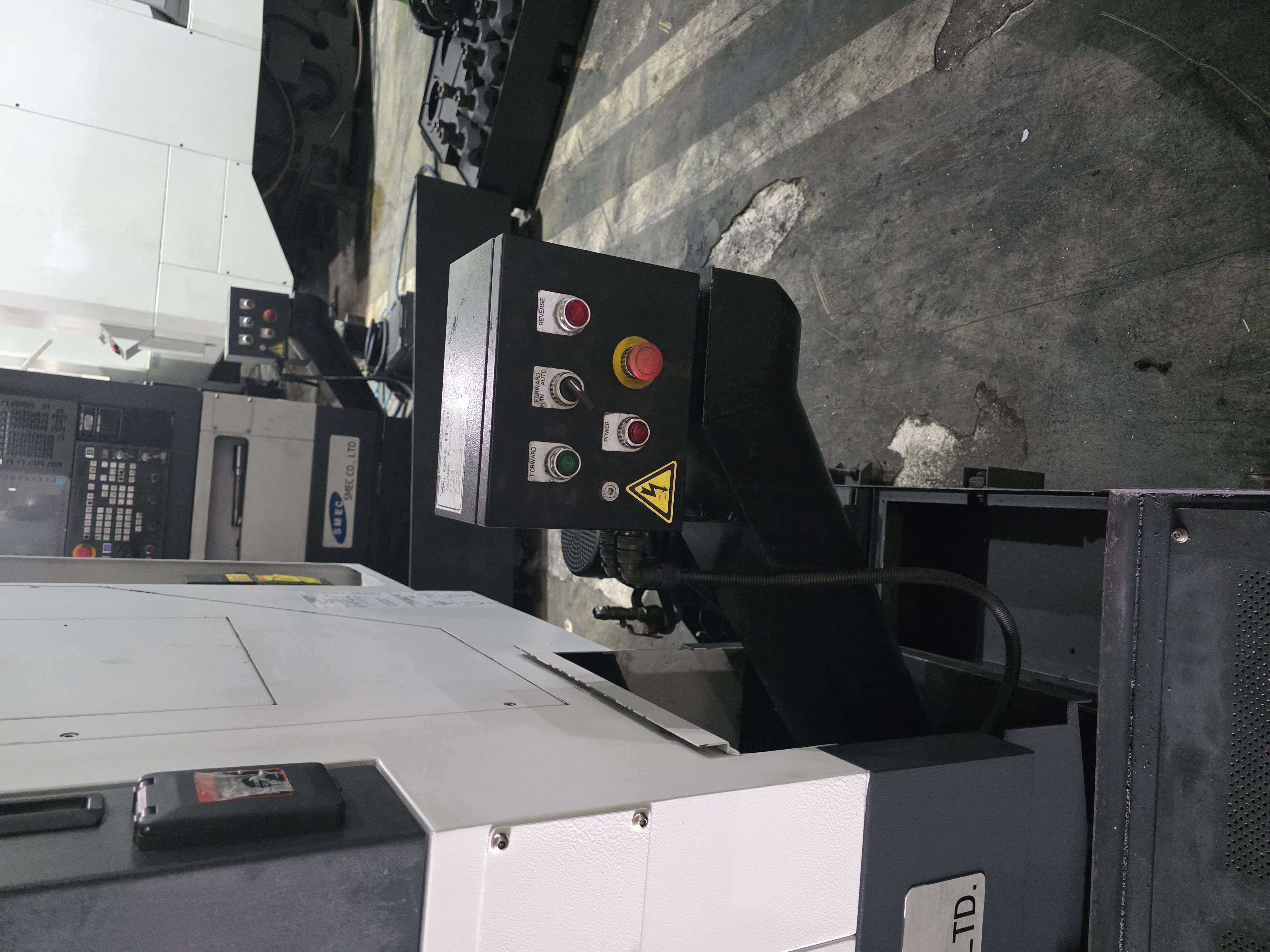 스맥8인치 CNC선반 SL-2000 (2022년식) 3대