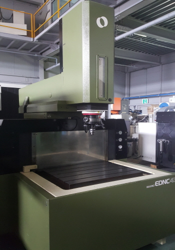 마키노 방전기 EDNC43, 마끼노 방전기 EDNC43, 마키노방전가공기EDNC43, 마끼노방전가공기EDNC43, 마키노 EDNC43