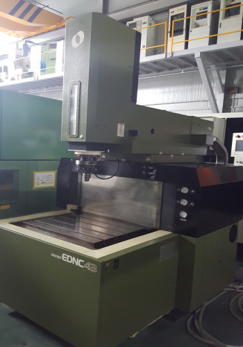 마키노 방전기 EDNC43, 마끼노 방전기 EDNC43, 마키노방전가공기EDNC43, 마끼노방전가공기EDNC43, 마키노 EDNC43