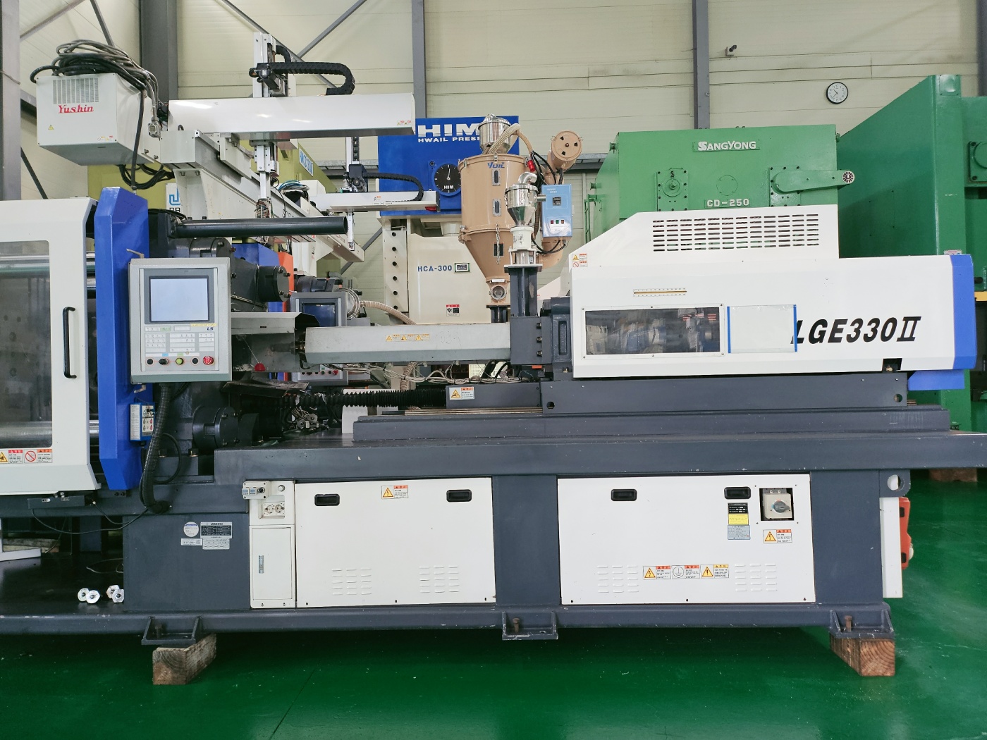 LS엠트론 전동사출기 330톤 LGE-330Ⅱ (2015년 2월)