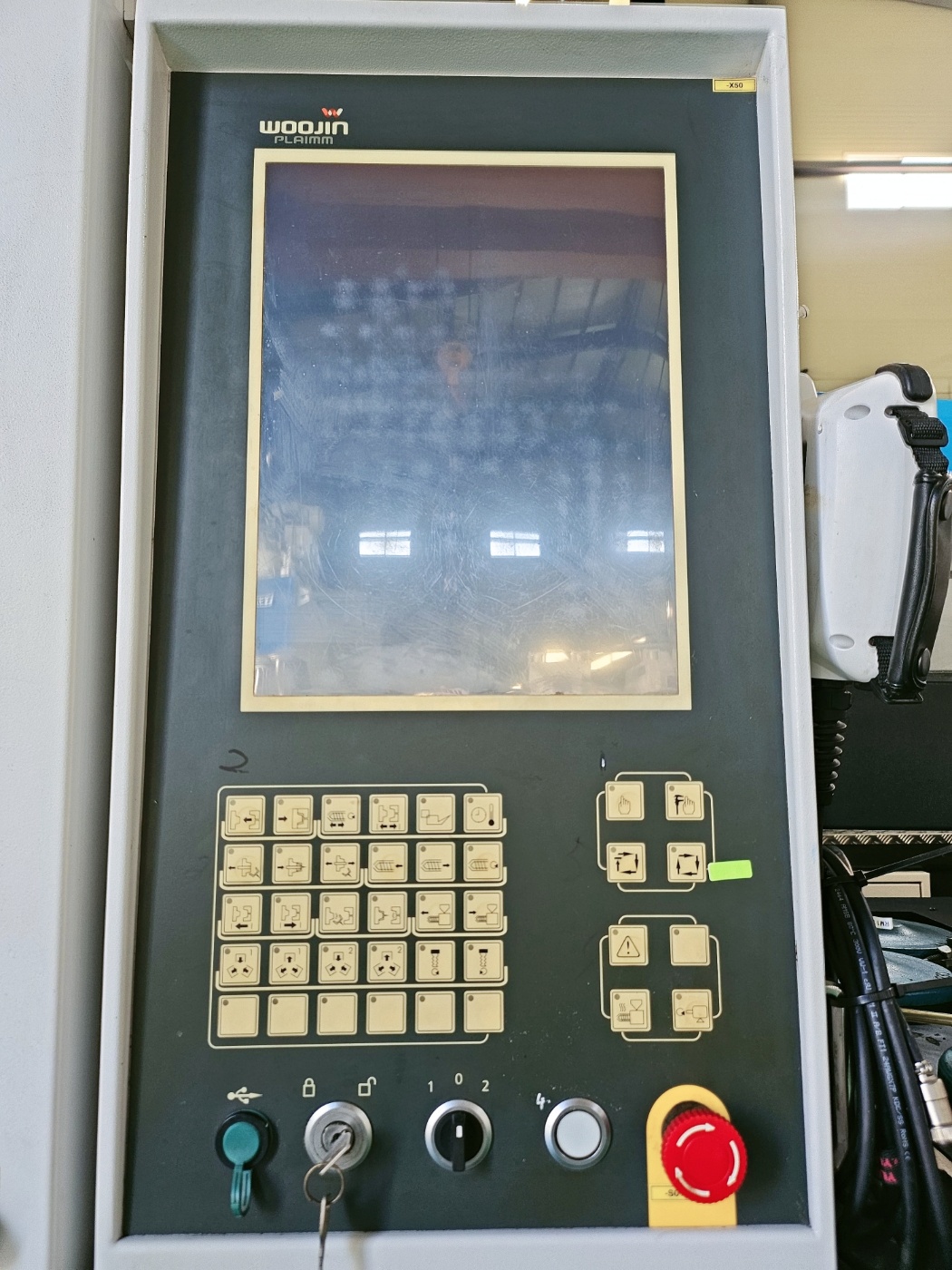 우진사출기 380톤 TB-380S 하이브리드 타입 (2018년 8월)