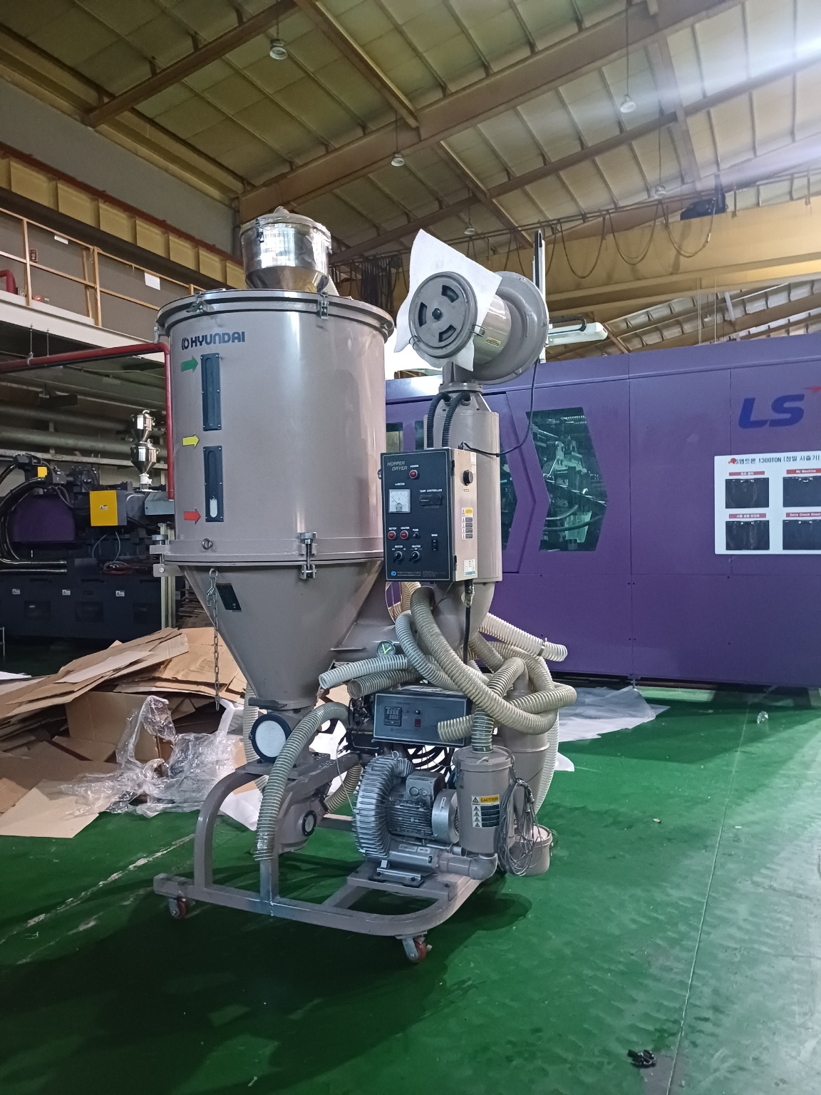 LS엠트론 하이브리드사출기 1300톤 WIZ-1300X (2020년 11월)