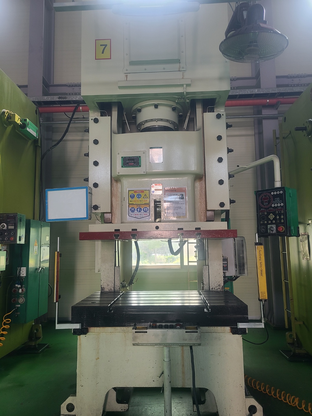 J&H (한얼 C형) 너클프레스 200톤  (2016년 12월) 동일사양 2식