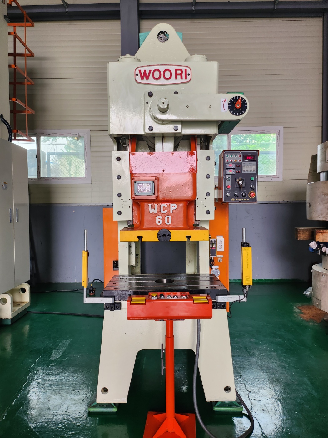 우리 C형프레스 60톤 (2010년 5월)