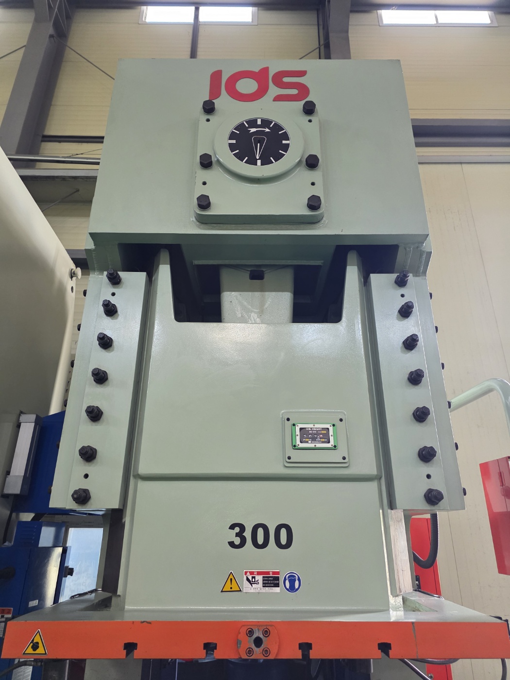 IDS C형프레스 300톤 ICS-300 (2017년 3월)