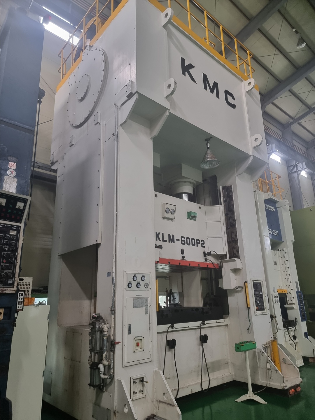 케이엠씨(KMC) 링크 더블프레스 600톤  (2012년 6월)