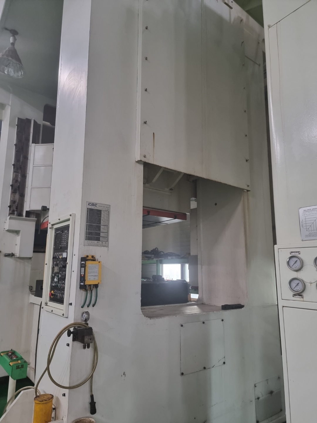 케이엠씨(KMC) 링크 더블프레스 600톤  (2012년 6월)