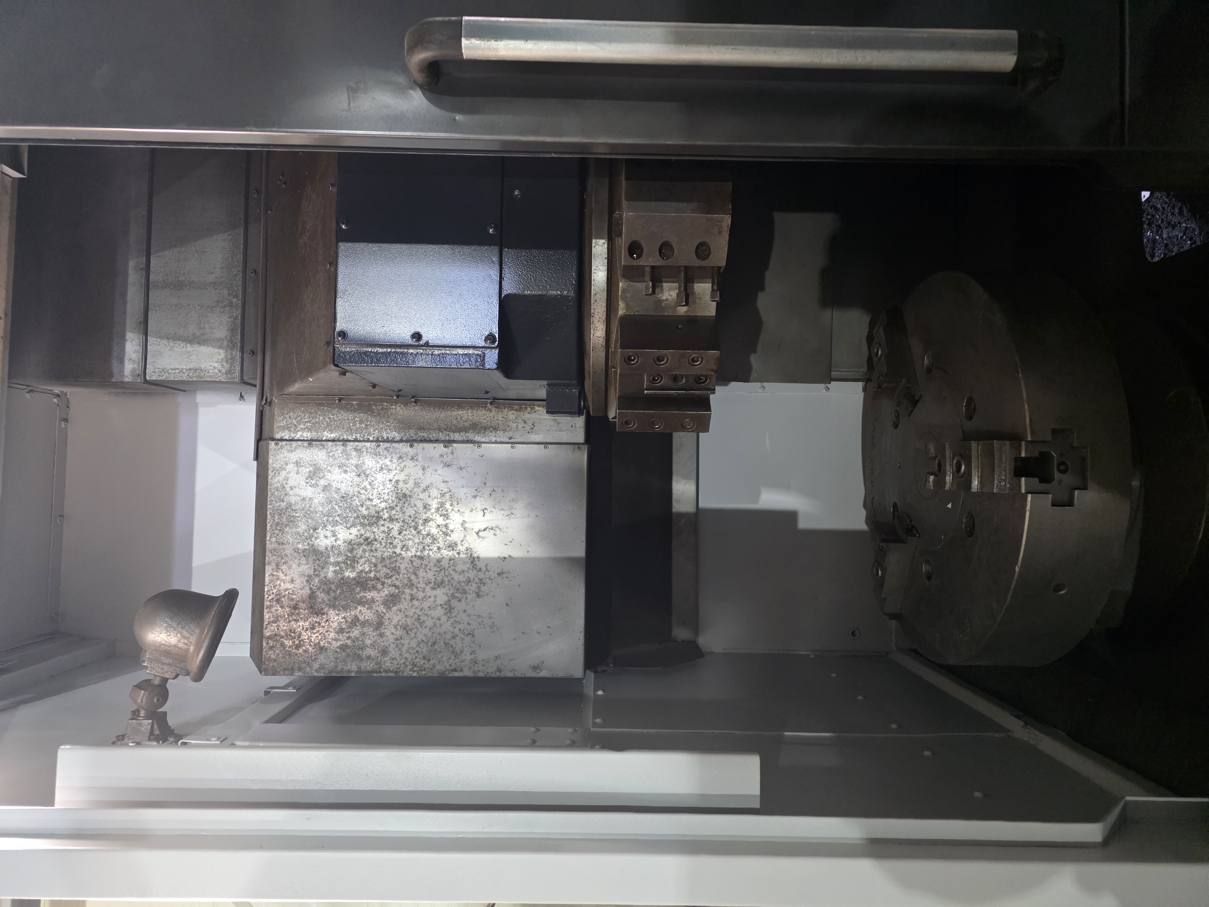 두산15인치 CNC수직선반 PUMA V-550 (2010년식)