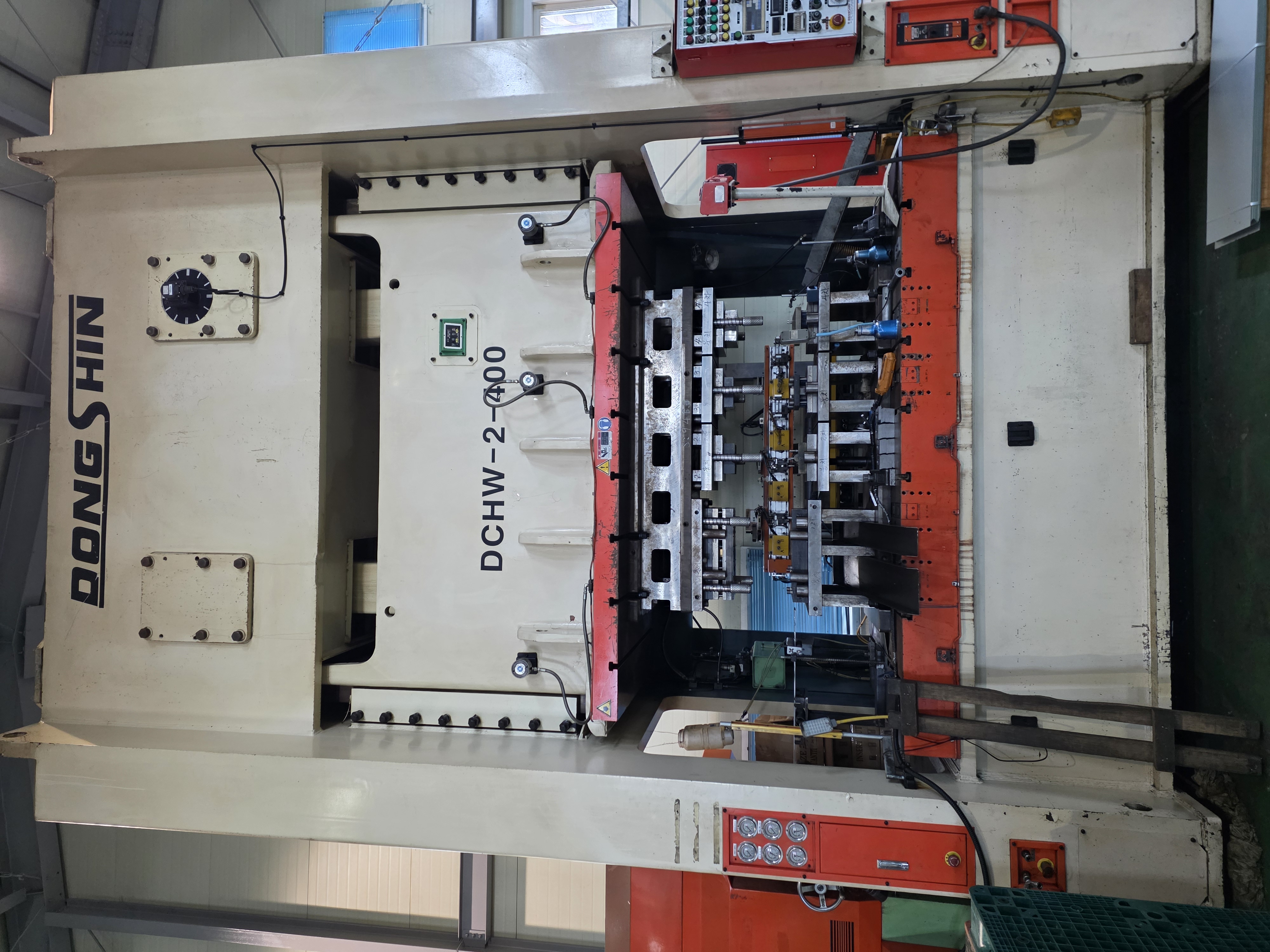 동신H형더블크랭크 400톤