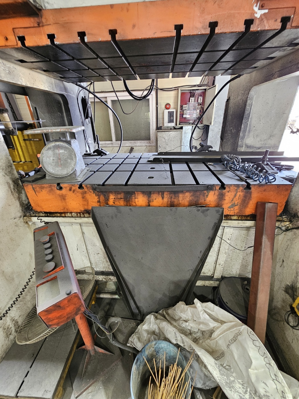 한일 너클 싱글프레스 400톤  HKCA-400 (2017년 7월)