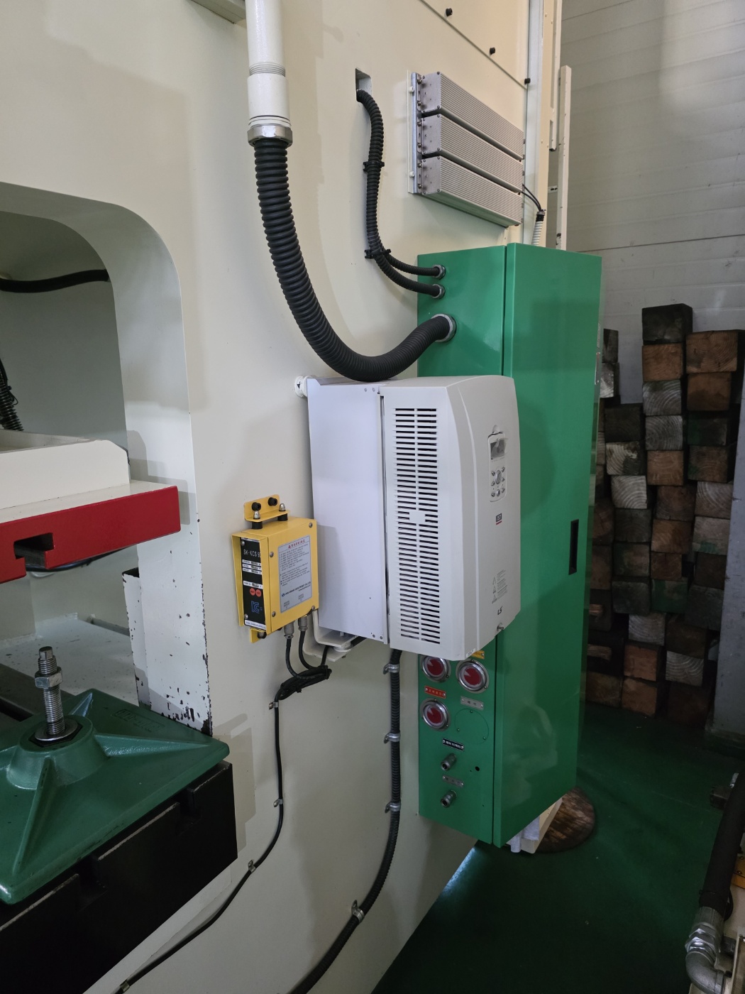 J&H(한얼) C형 너클프레스 200톤  (2016년 12월)  동일사양 2식