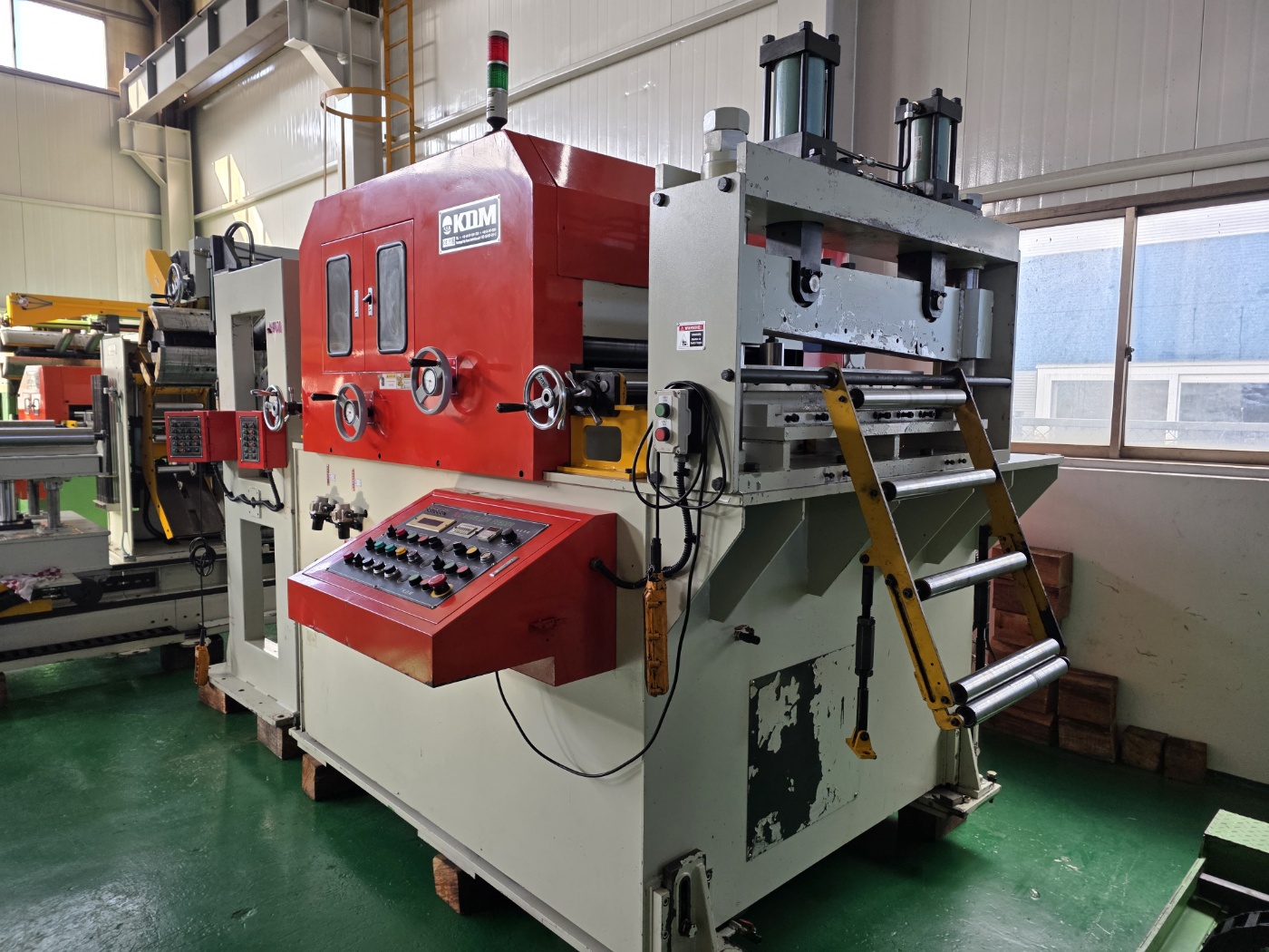 케이디엠(KDM) NC레벨러피더 6T-800, 코일카,샤링기포함 (2011년 6월)