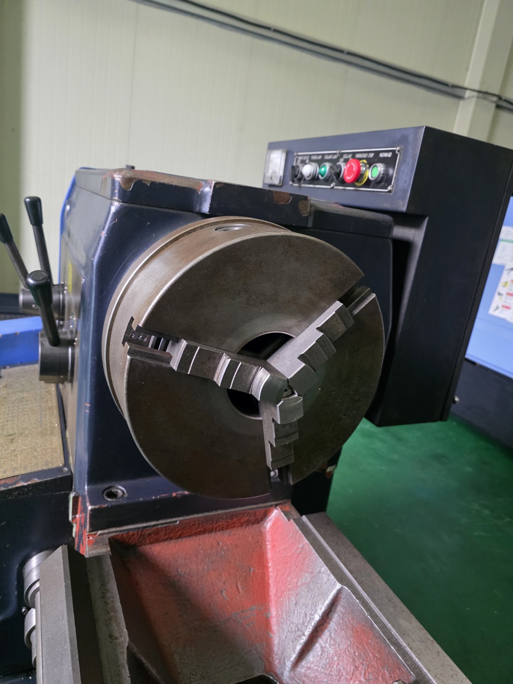 화천 범용선반 HL580  580X1500 (2015년 11월)