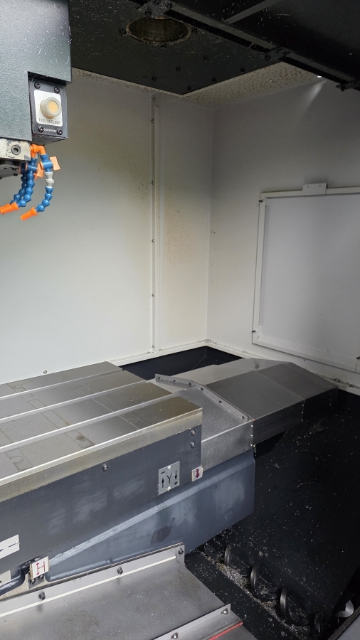 디엔솔루션즈 머시닝센터(4호) DNM4500