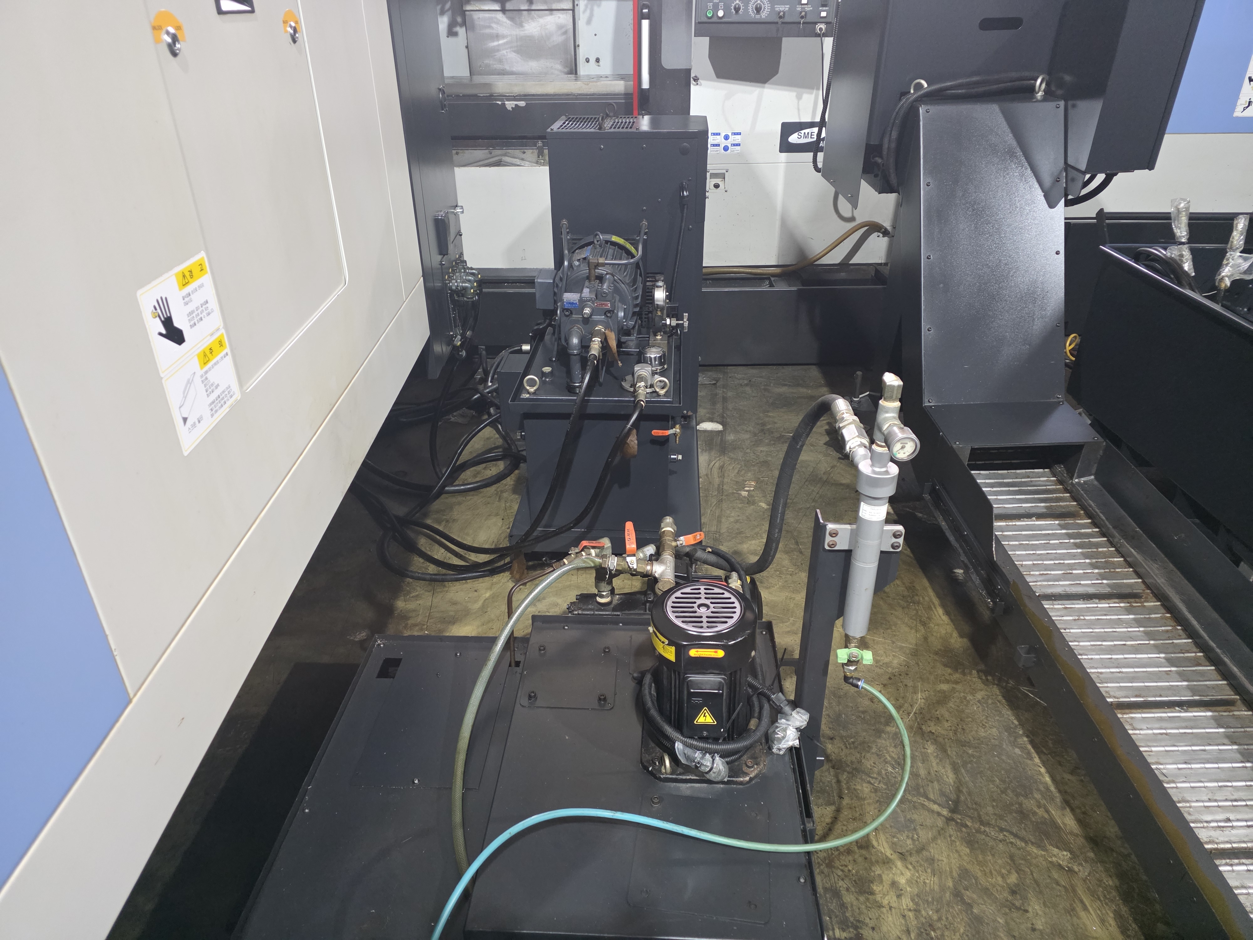 두산6호 머시닝센타 MYNX-6500/50(G/B) (2013년식)