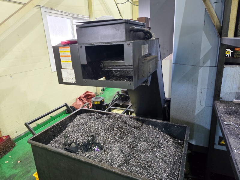 두산  호리젠탈 머시닝센터  HM-5000  (2016년 4월)