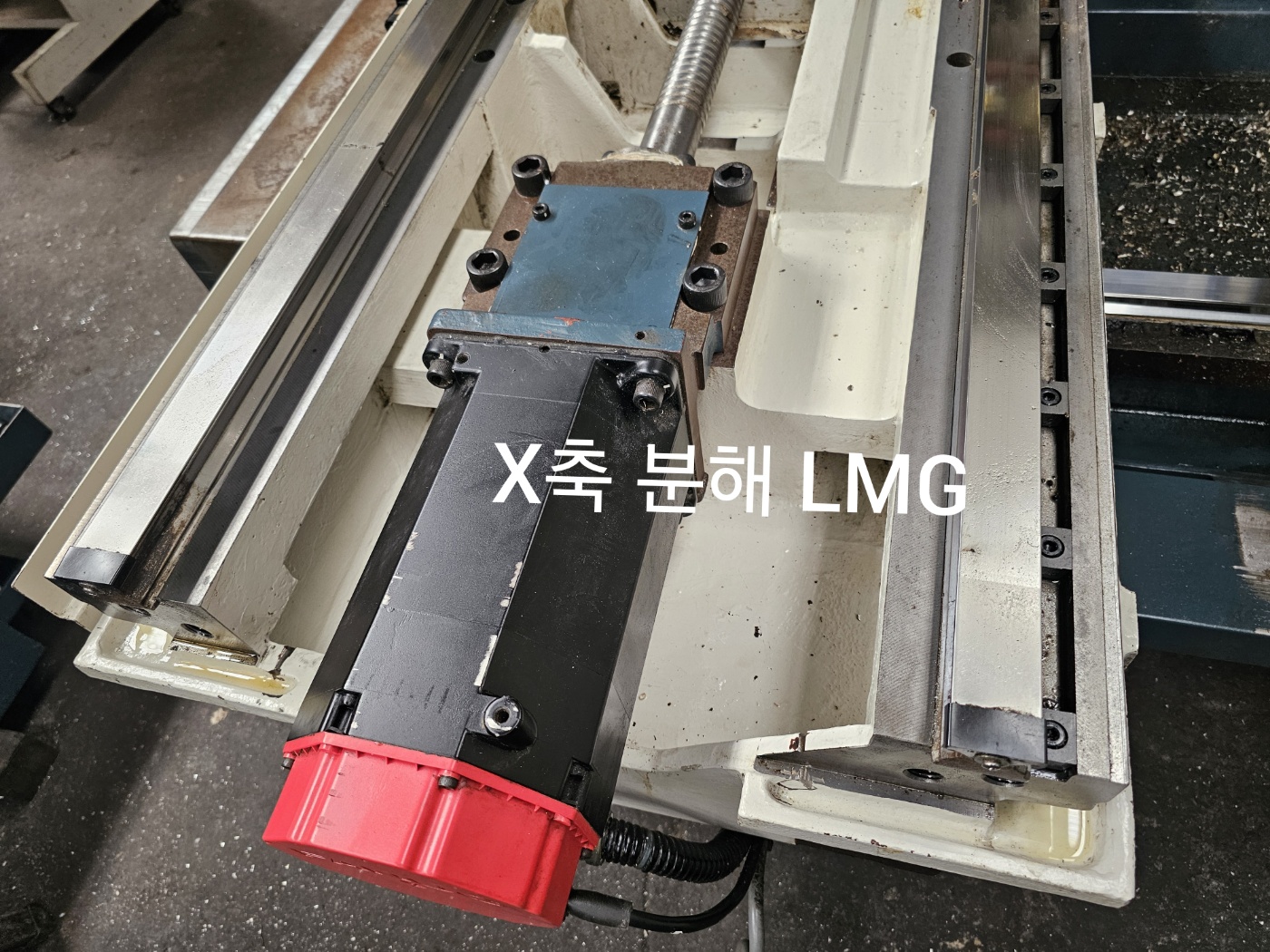 수직형 머시닝센터 M-V70E-FM