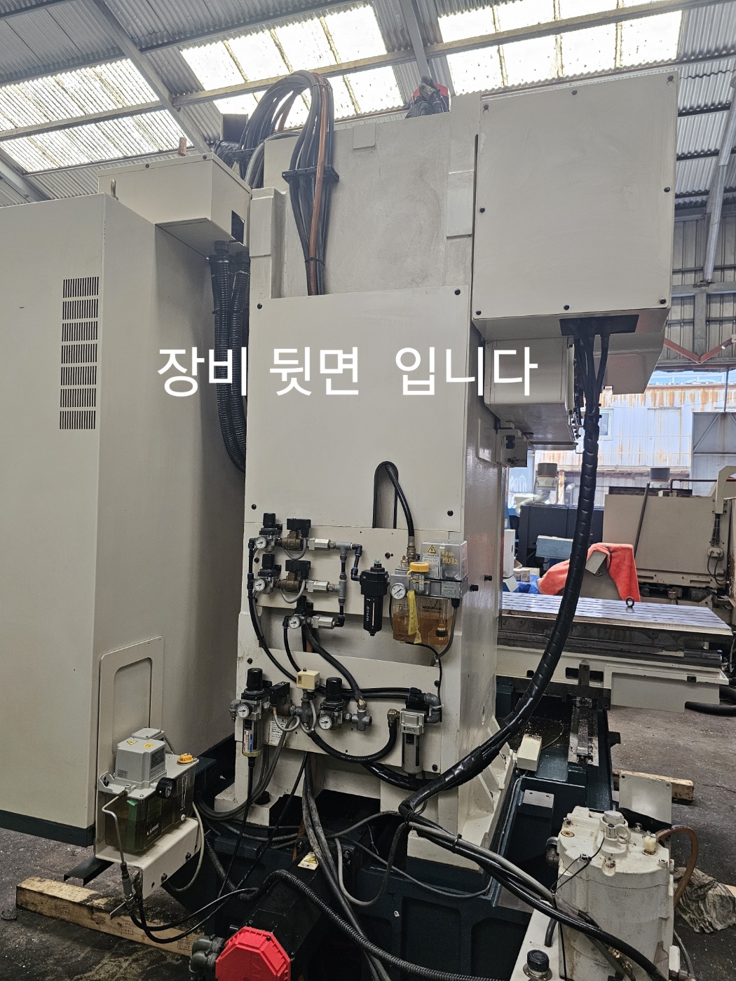수직형 머시닝센터 M-V70E-FM