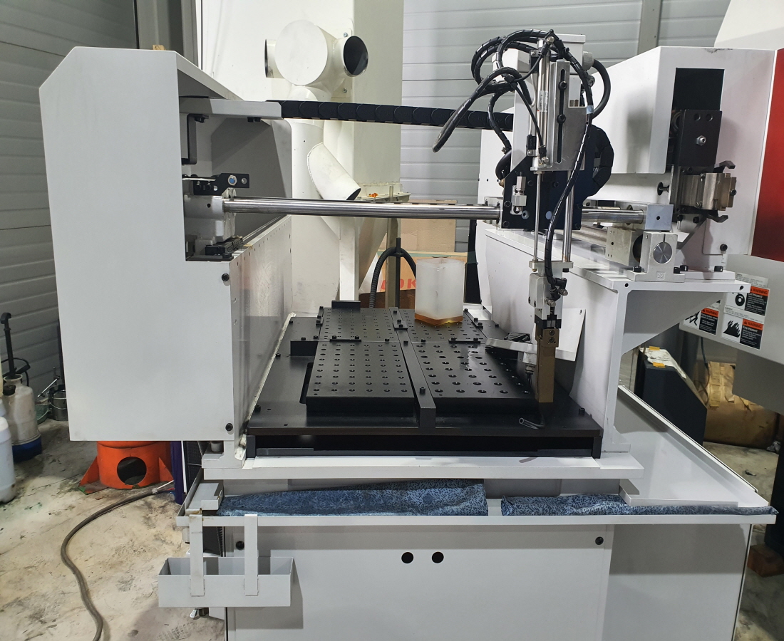 마키노세이키 공구연마기 CNJ5U-H, 마키노세이끼 공구연마기 CNJ5U-H, 마키노세이키공구연마기CNJ5U-H,마키노세이끼공구연마기CNJ5U-H, 공구연삭기CNJ5U-H