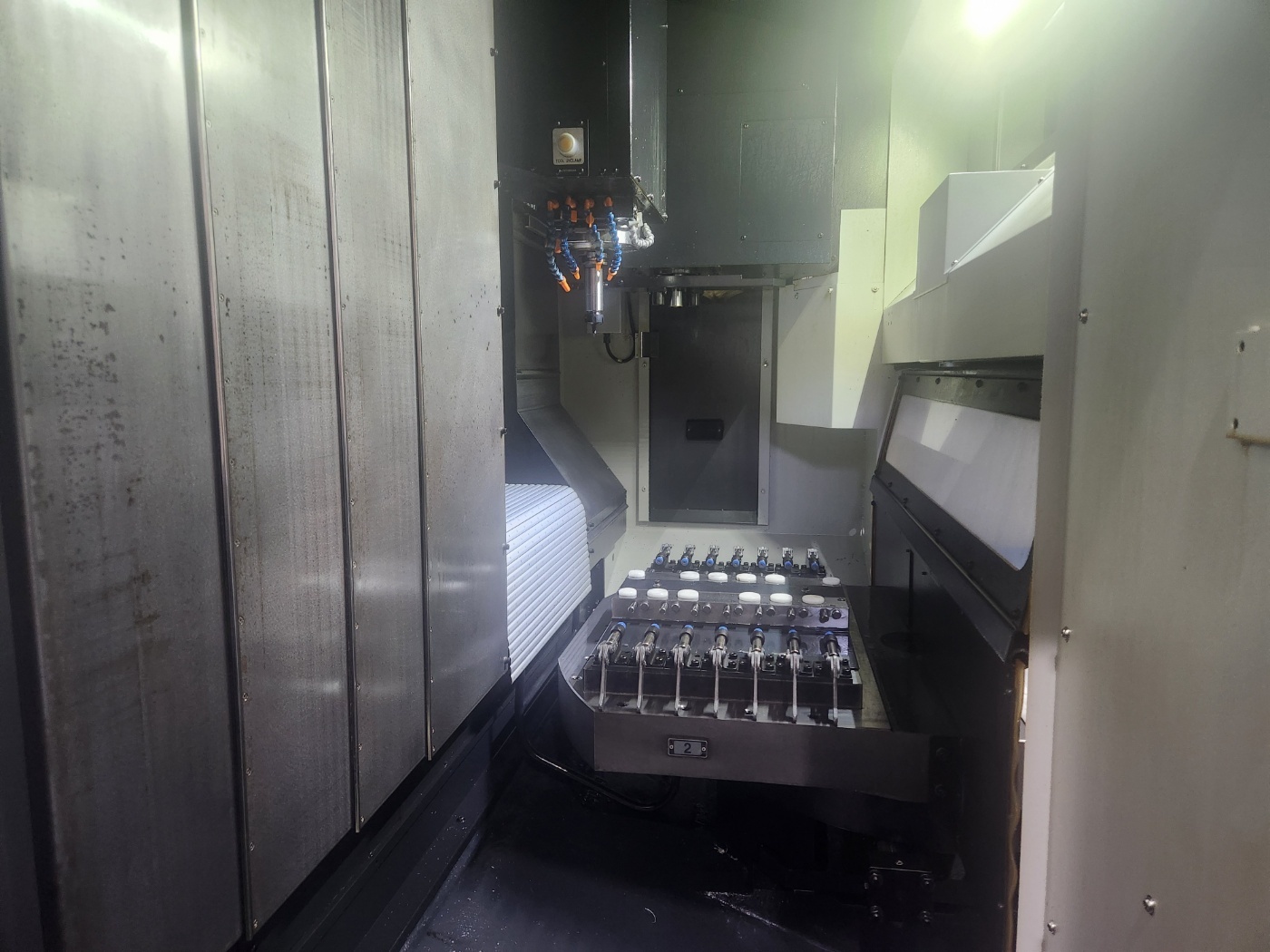 두산 2파레트 머시닝센터  VC510  (2022년 12월) 현장판매합니다.