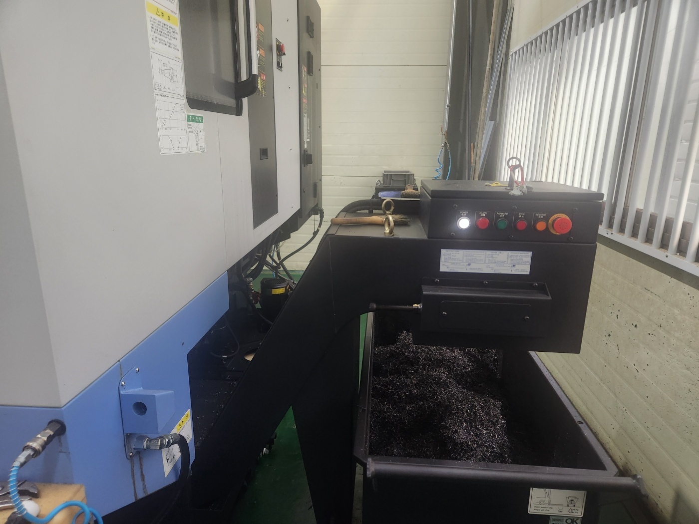 두산 2파레트 머시닝센터  VC510  (2022년 12월) 현장판매합니다.