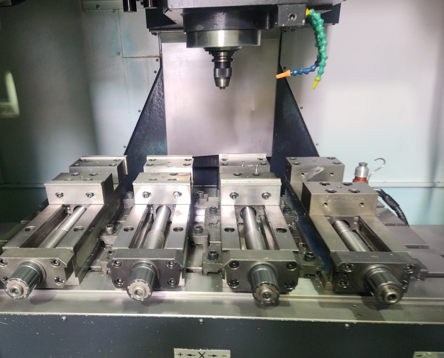 두산 머시닝센터 MYNX5400 II  12000RPM (2021년 8월)