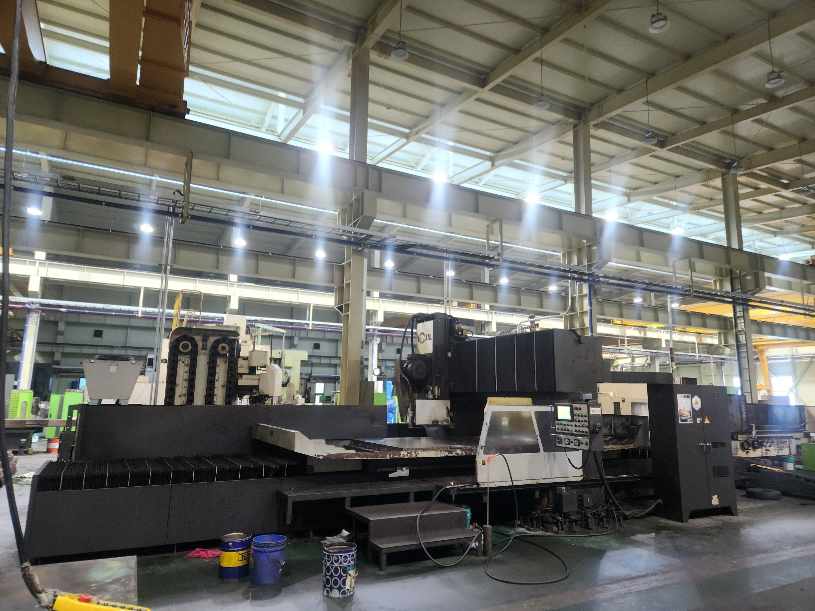 유일 평면연마기  문형타입 YGS-3018SCYZ  (2017년 9월)