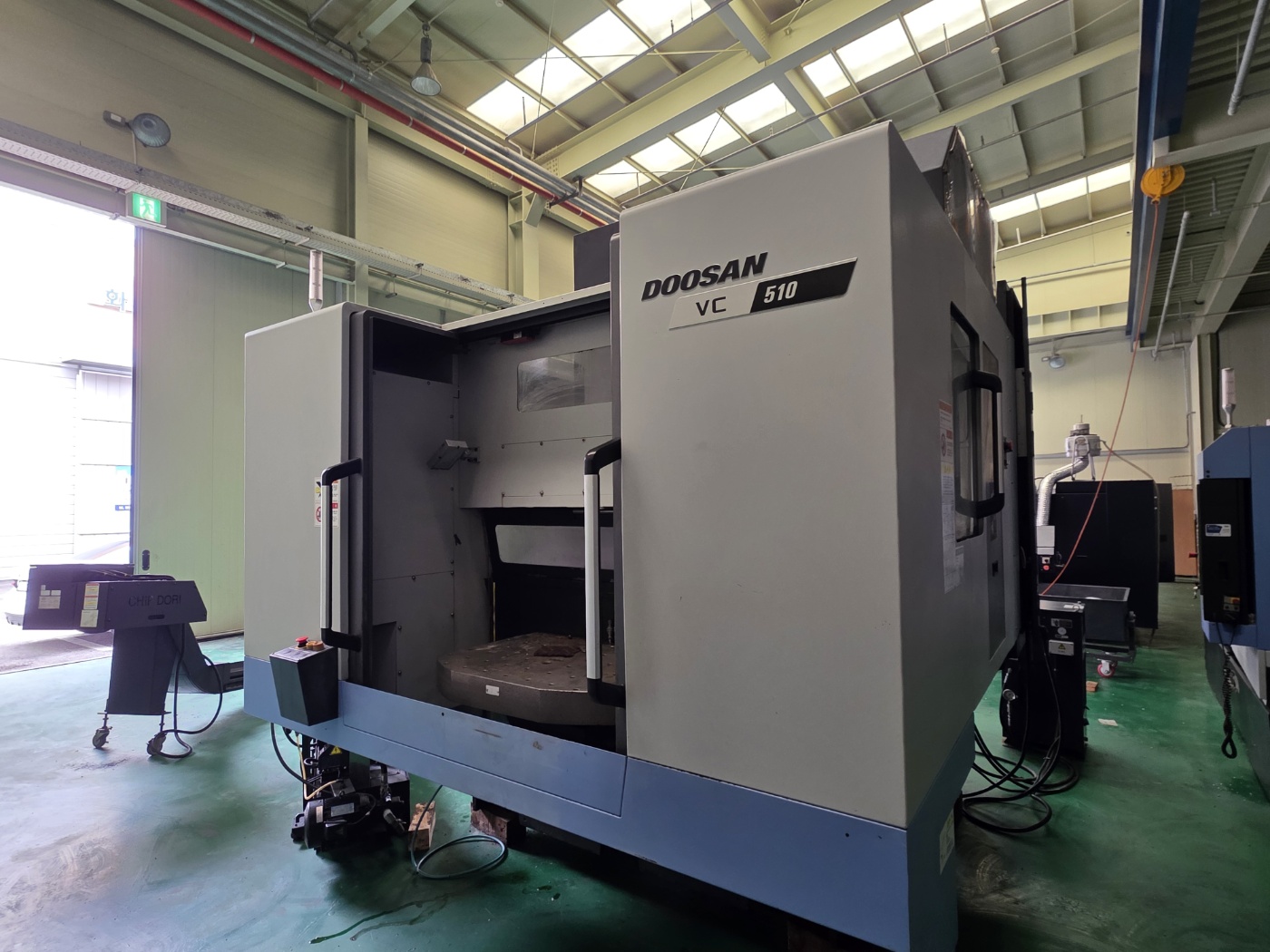 두산 2파레트 머시닝센터  VC510  주축관통  (2017년 8월)