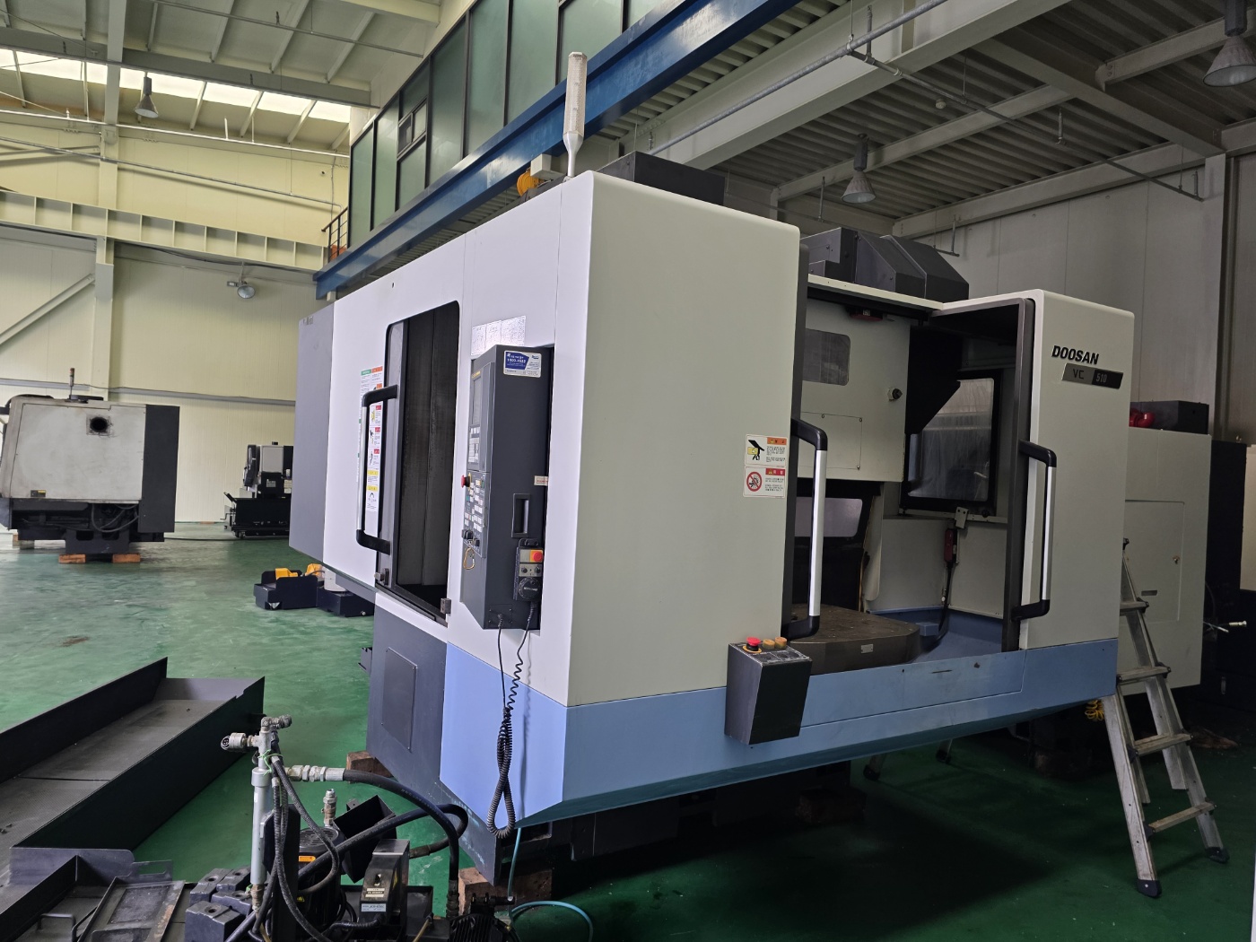 두산 2파레트 머시닝센터  VC510  주축관통  (2017년 8월)
