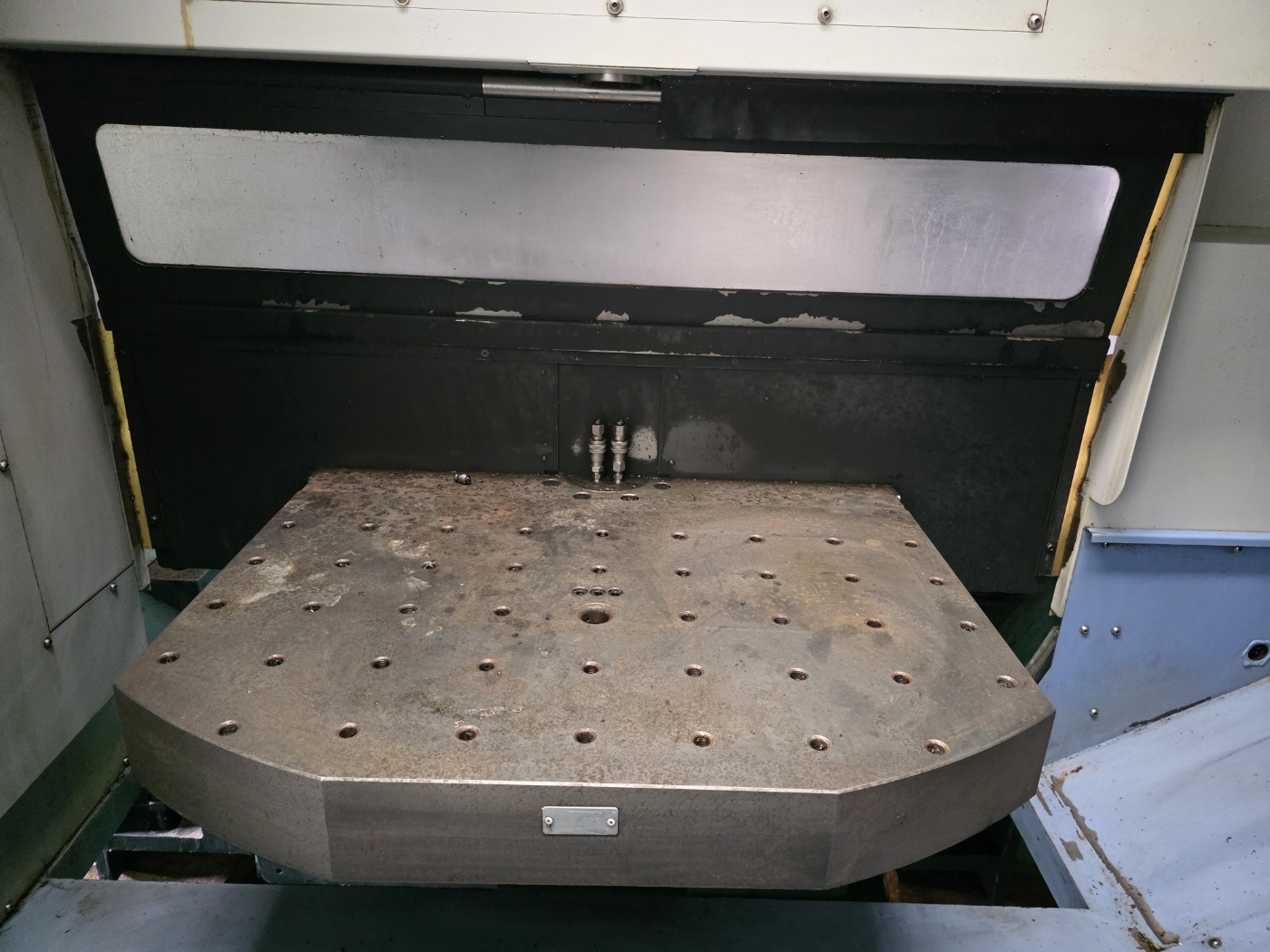 두산 2파레트 머시닝센터  VC510  주축관통  (2017년 8월)