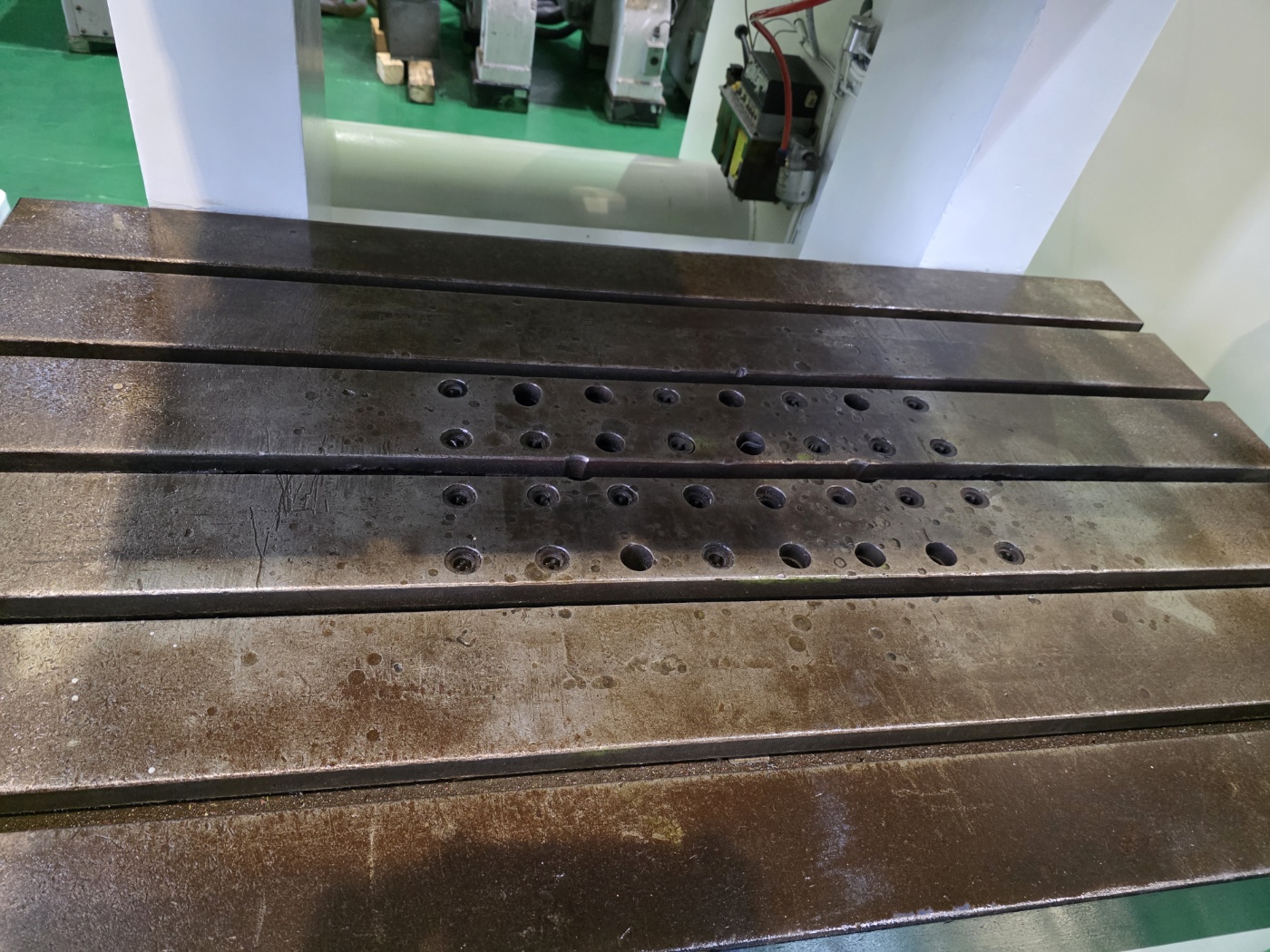 국일프레스 200톤-다이쿠션 有 (2008년 3월) 동일사양 2식