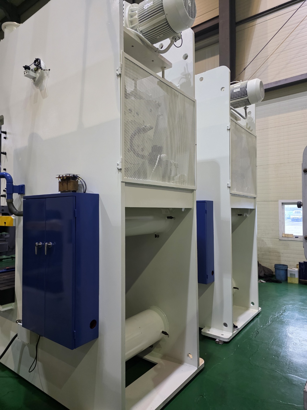 국일프레스 200톤-다이쿠션 有 (2008년 3월) 동일사양 2식