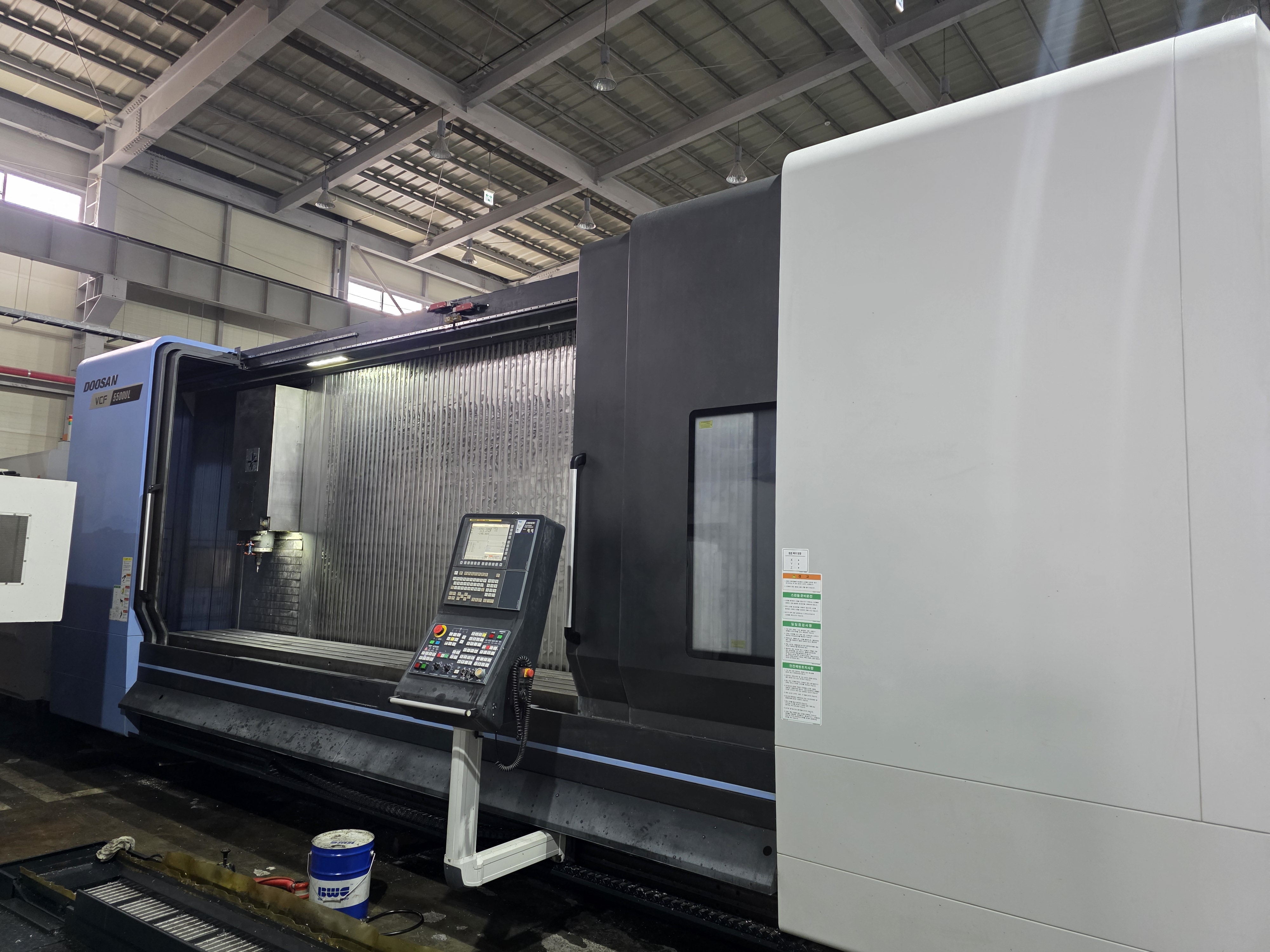 두산장축머시닝센타 VCF-5500UL(2020년식)